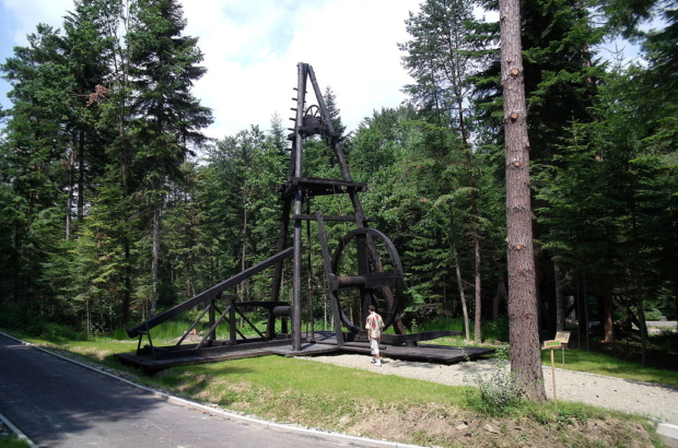 najstarsza kopalnia ropy naftowej w bóbrce - muzeum