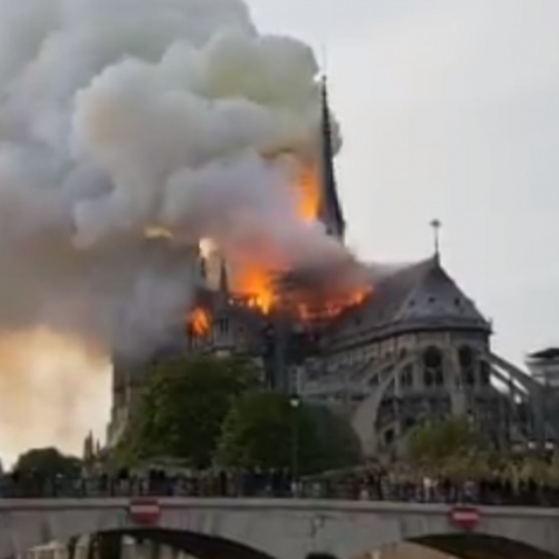 pożar Notre Dame w Paryżu - katedra gotycka