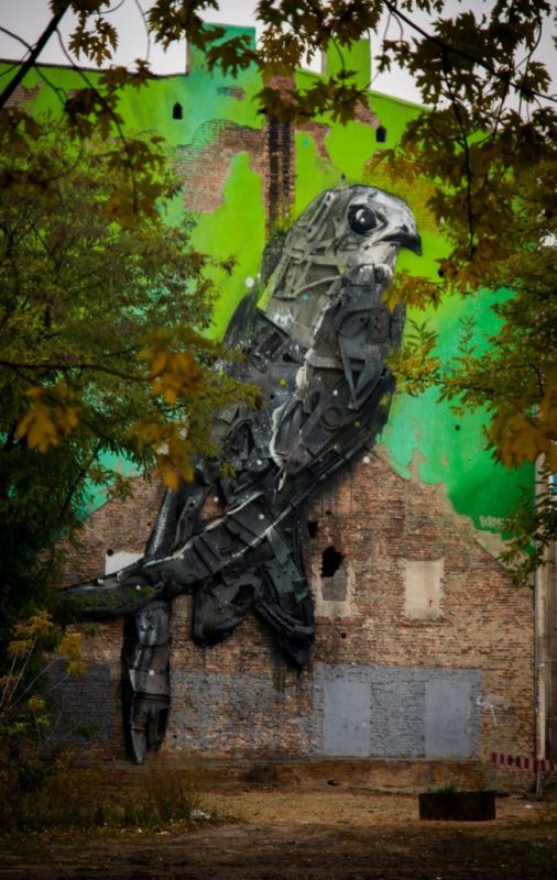 MURAL_ autor Bordalo II - Apus Apus - Jerzyk,
