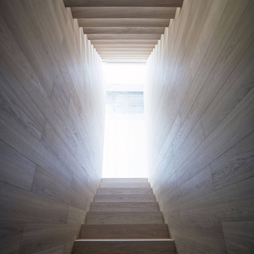 VILLA CRISS CROSS OFIS Arhitekti - lublana - żelbet i drewno