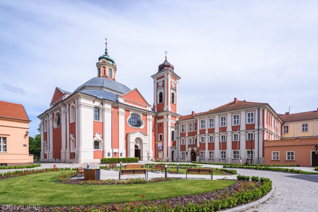 klasztor cysterek w Owińskach