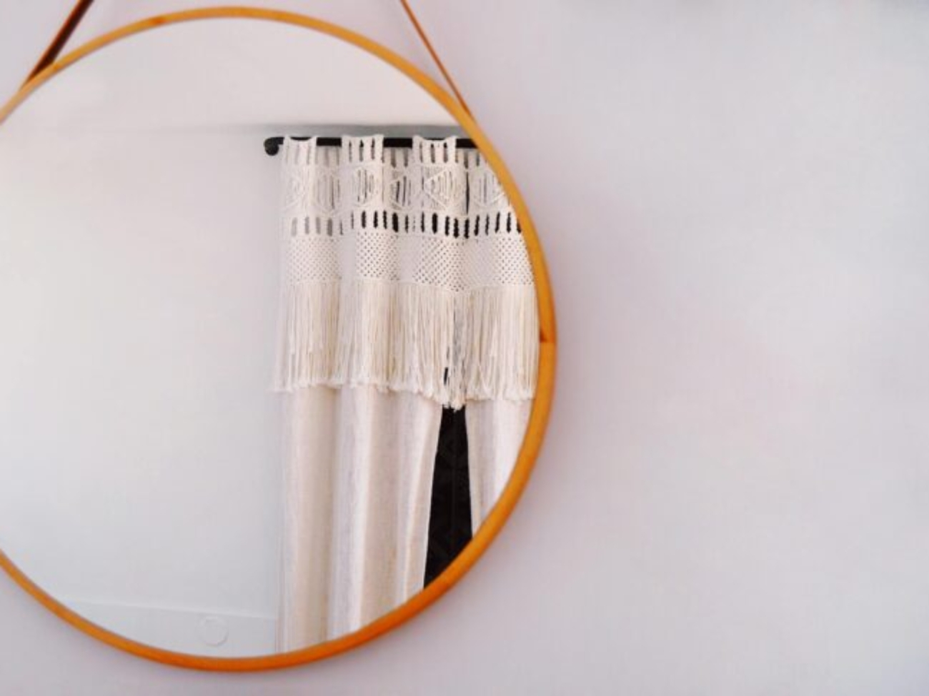 Lustra do przedpokoju, salonu i sypialni.