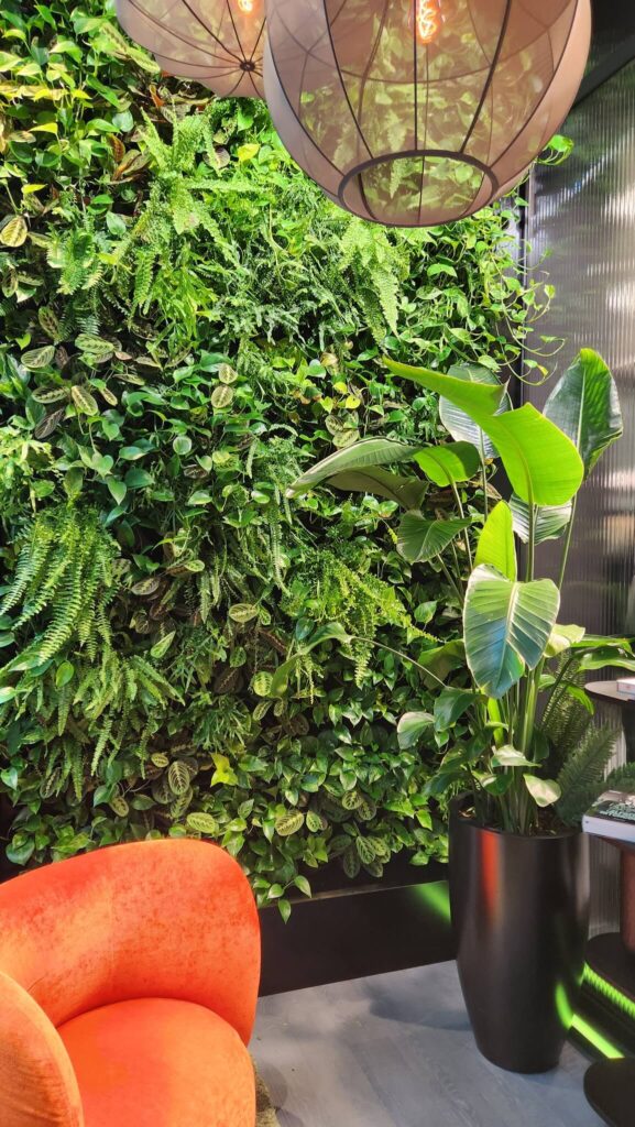 ogród wertykalny w biurze