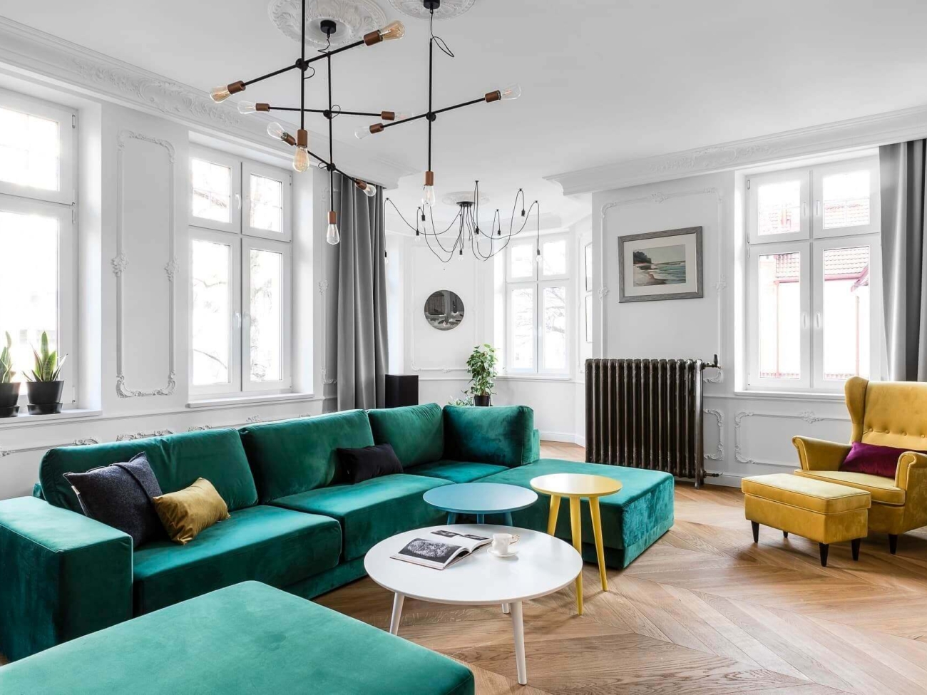 podłoga drewniana w salonie