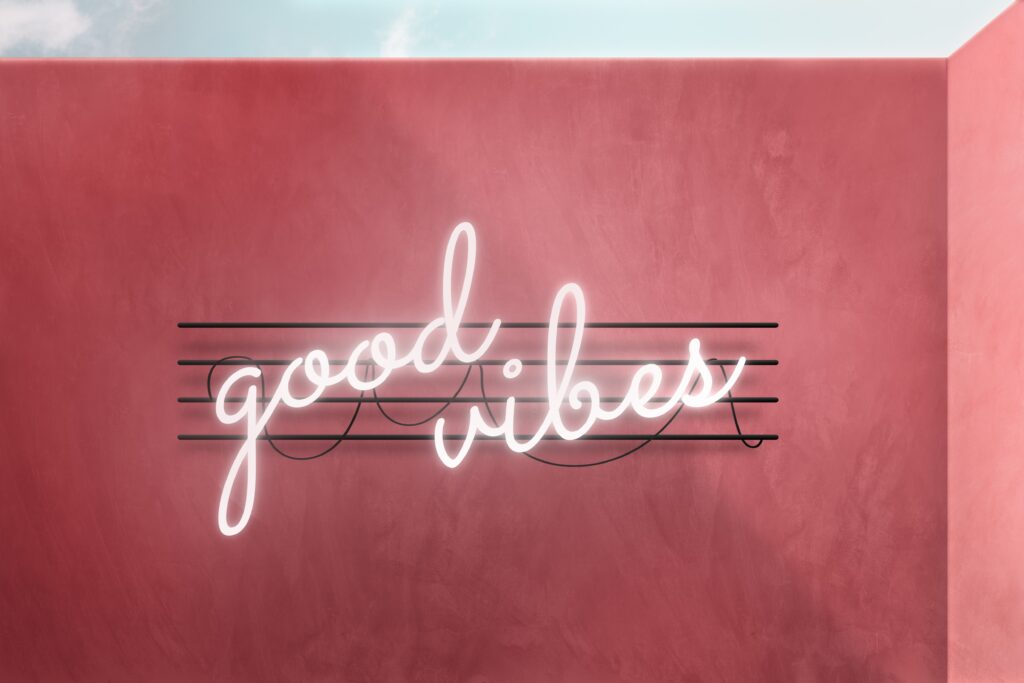 neon w biurze, w przestrzeni publicznej