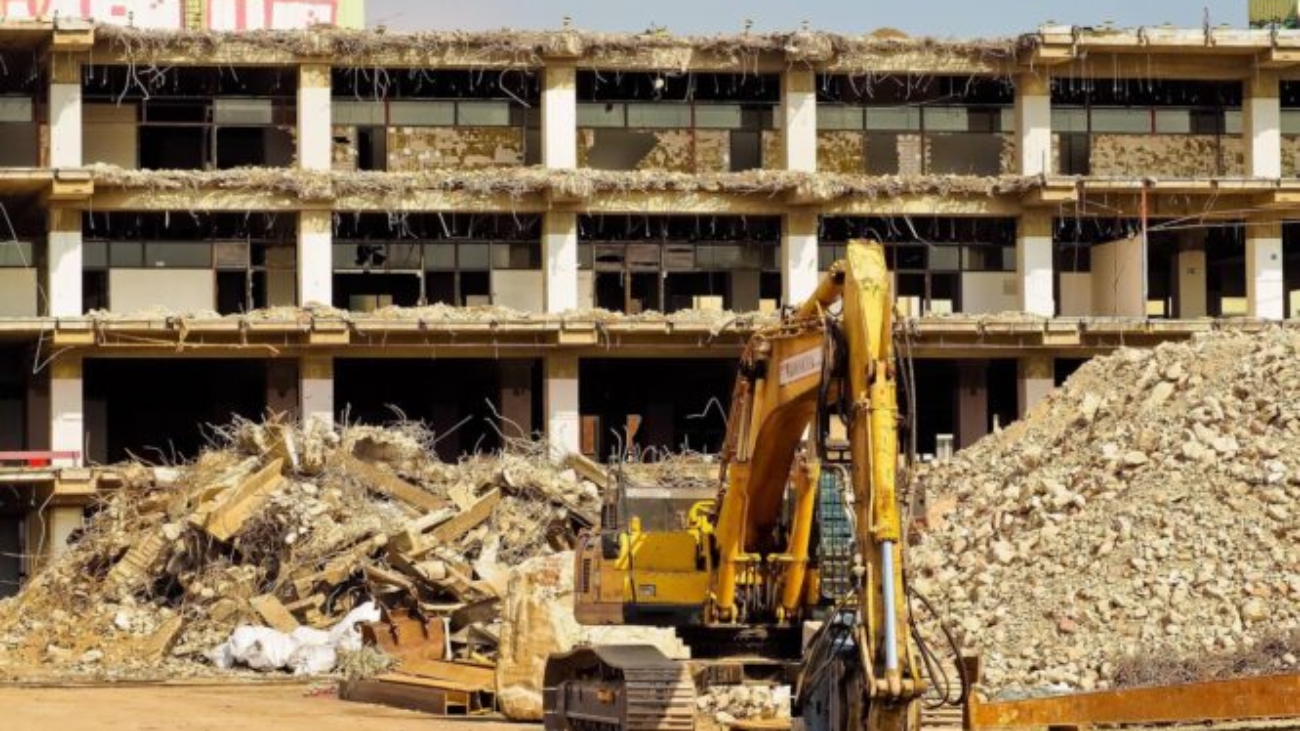 zakup-czy-wynajem-mlota-hydraulicznego-do-koparki-co-jest-korzystniejsze