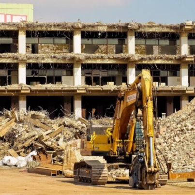 zakup-czy-wynajem-mlota-hydraulicznego-do-koparki-co-jest-korzystniejsze