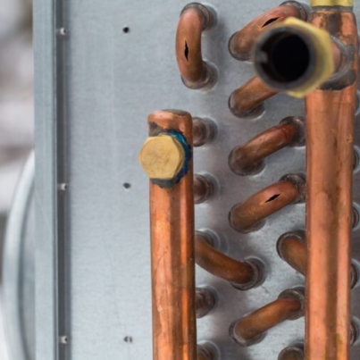 pekly-miedziane-rury-z-zimna-zblizenie