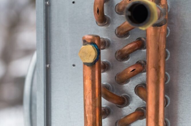 pekly-miedziane-rury-z-zimna-zblizenie